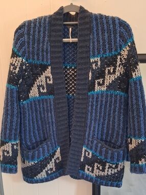 Free People Blue and Gray Chunky Heavy Knit Open-Front Cardigan Wave Design Warm